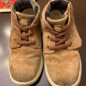 Toddler Size 10 unisex ugg sneakers. Tan suede